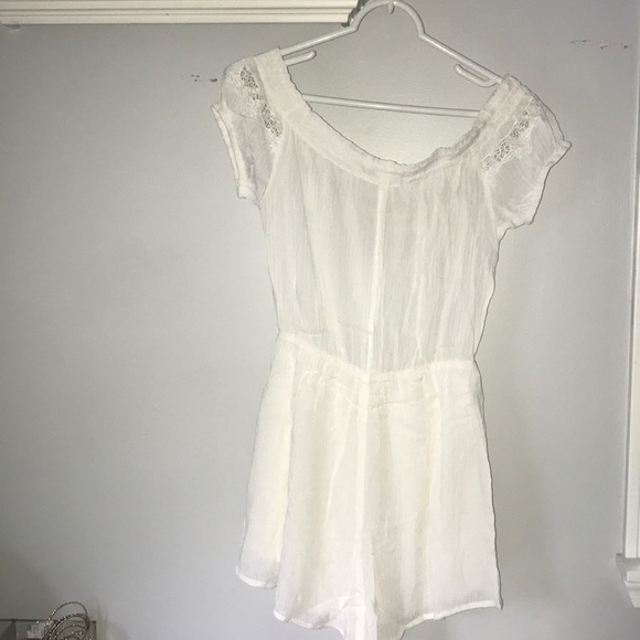 NWT Lush off the shoulder romper - Picture 4 of 4